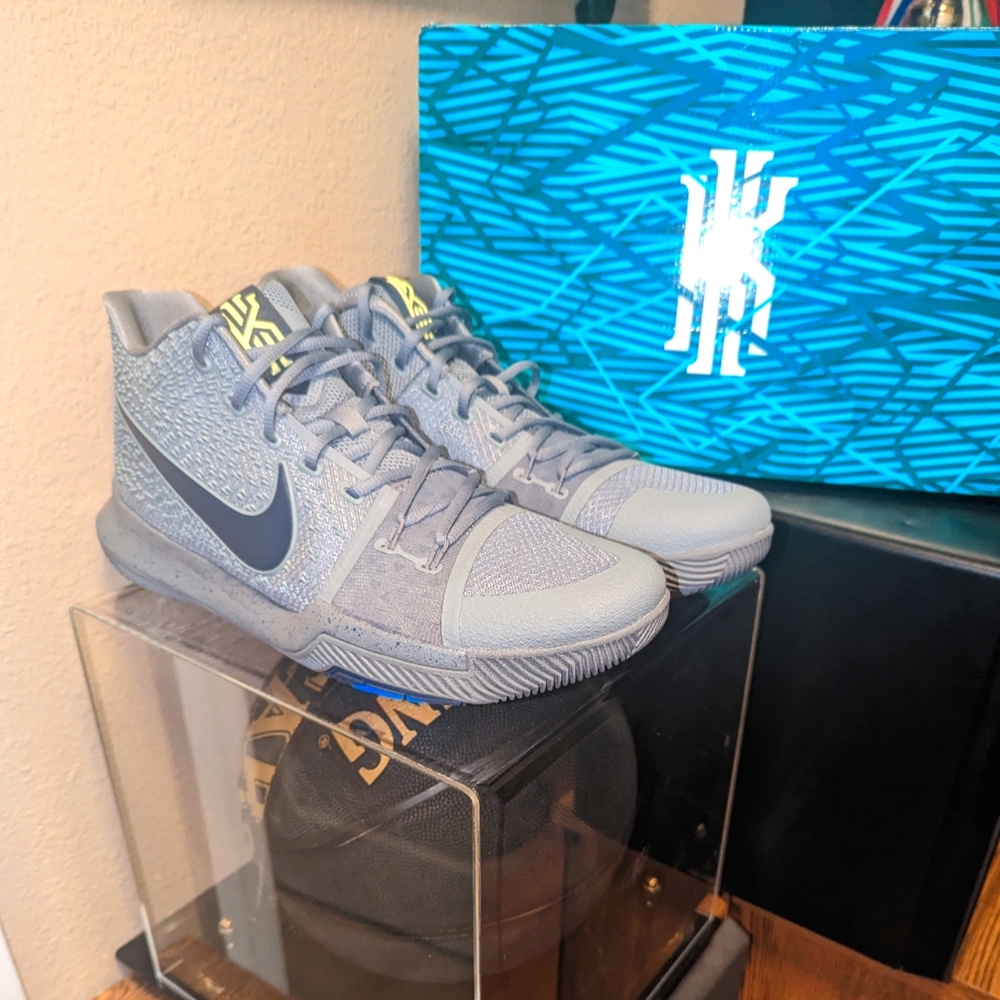 Nike Kyrie 3 Cool Grey